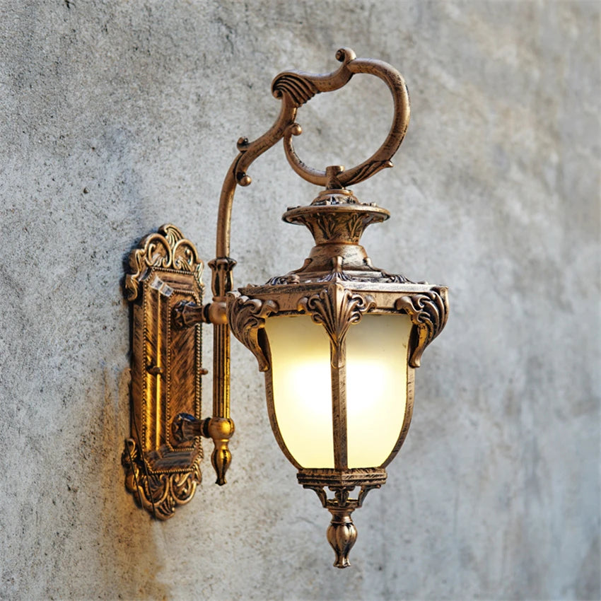 Vivienne Retro bronzefarbene Außenwandleuchte