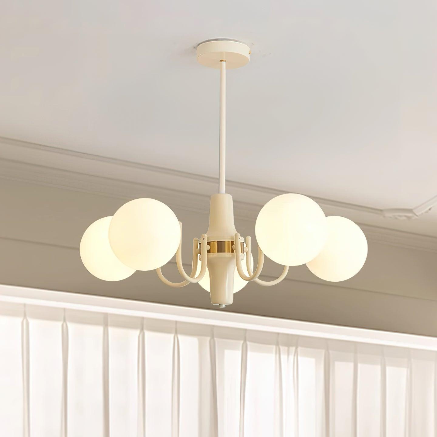 Elodie Glas-Kronleuchter, elegantes cremefarbenes und weißes Kugeldesign