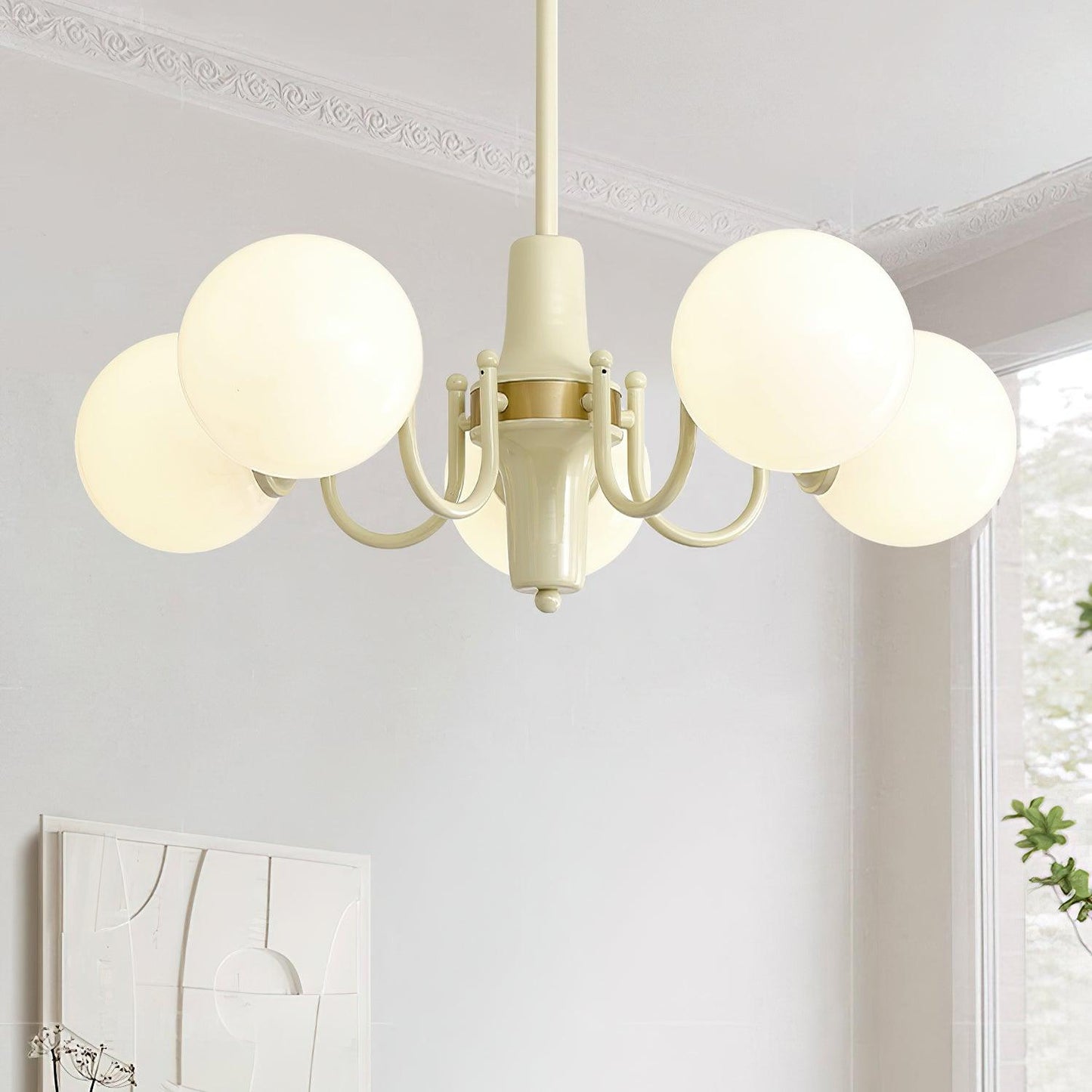Elodie Glas-Kronleuchter, elegantes cremefarbenes und weißes Kugeldesign