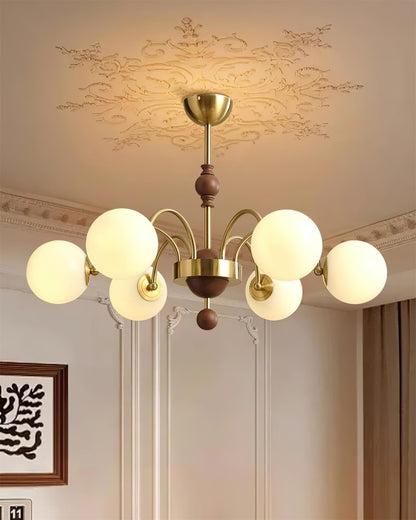 Margaux Chandelier, Opalglasschirme mit Holz- und Metallrahmen