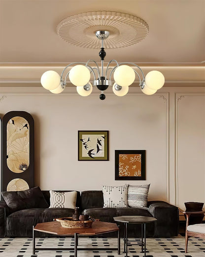 Margaux Chandelier, Opalglasschirme mit Holz- und Metallrahmen