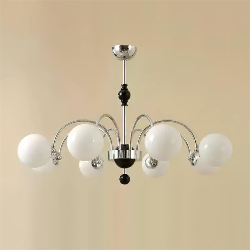 Margaux Chandelier, Opalglasschirme mit Holz- und Metallrahmen