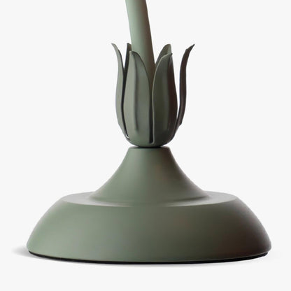 Isabelle Lily Flower Tischlampe mit elegantem Blumendesign