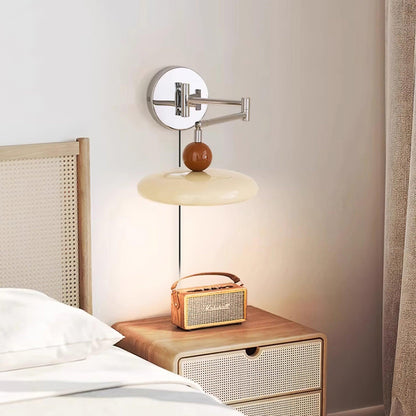 Élise Loa Plug-in Wandlampe Moderne Metall- und Acryl-LED-Beleuchtung