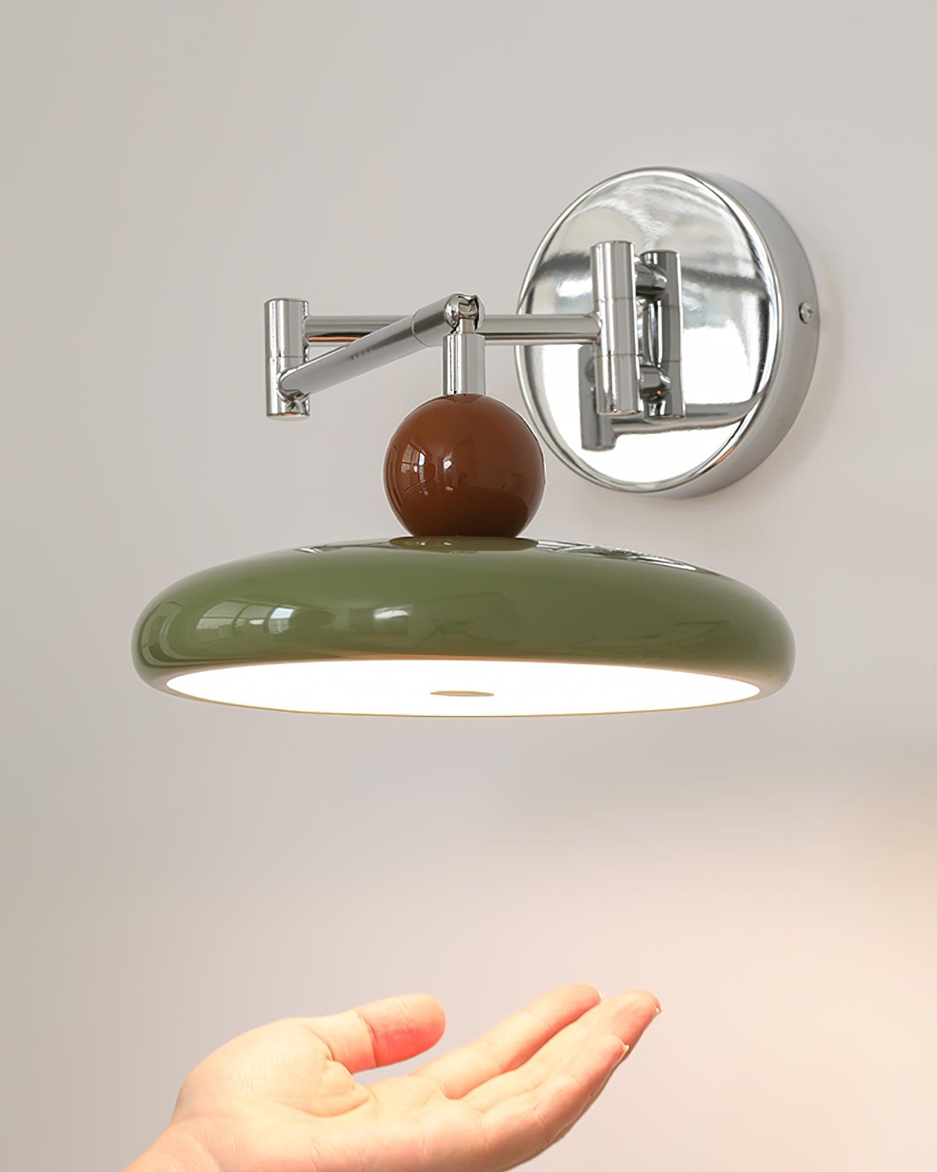Élise Loa Plug-in Wandlampe Moderne Metall- und Acryl-LED-Beleuchtung