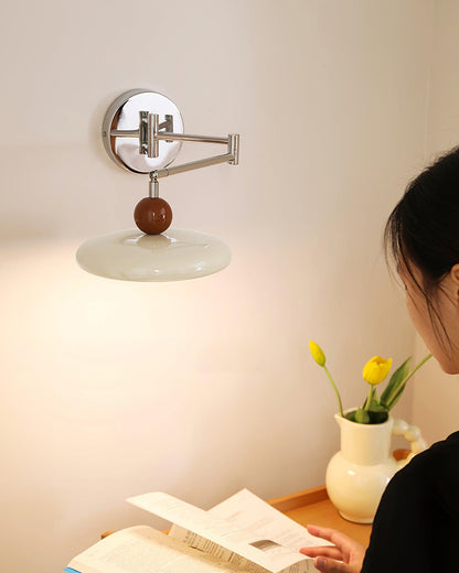 Élise Loa Plug-in Wandlampe Moderne Metall- und Acryl-LED-Beleuchtung