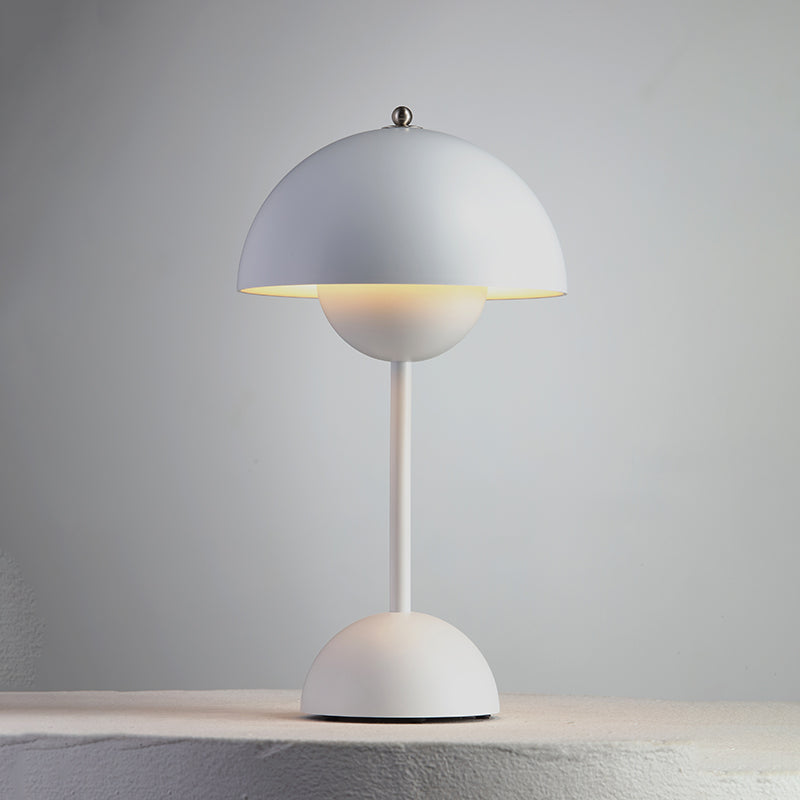 Élodie Wiederaufladbare LED-Tischleuchte mit Doppelkugeldesign