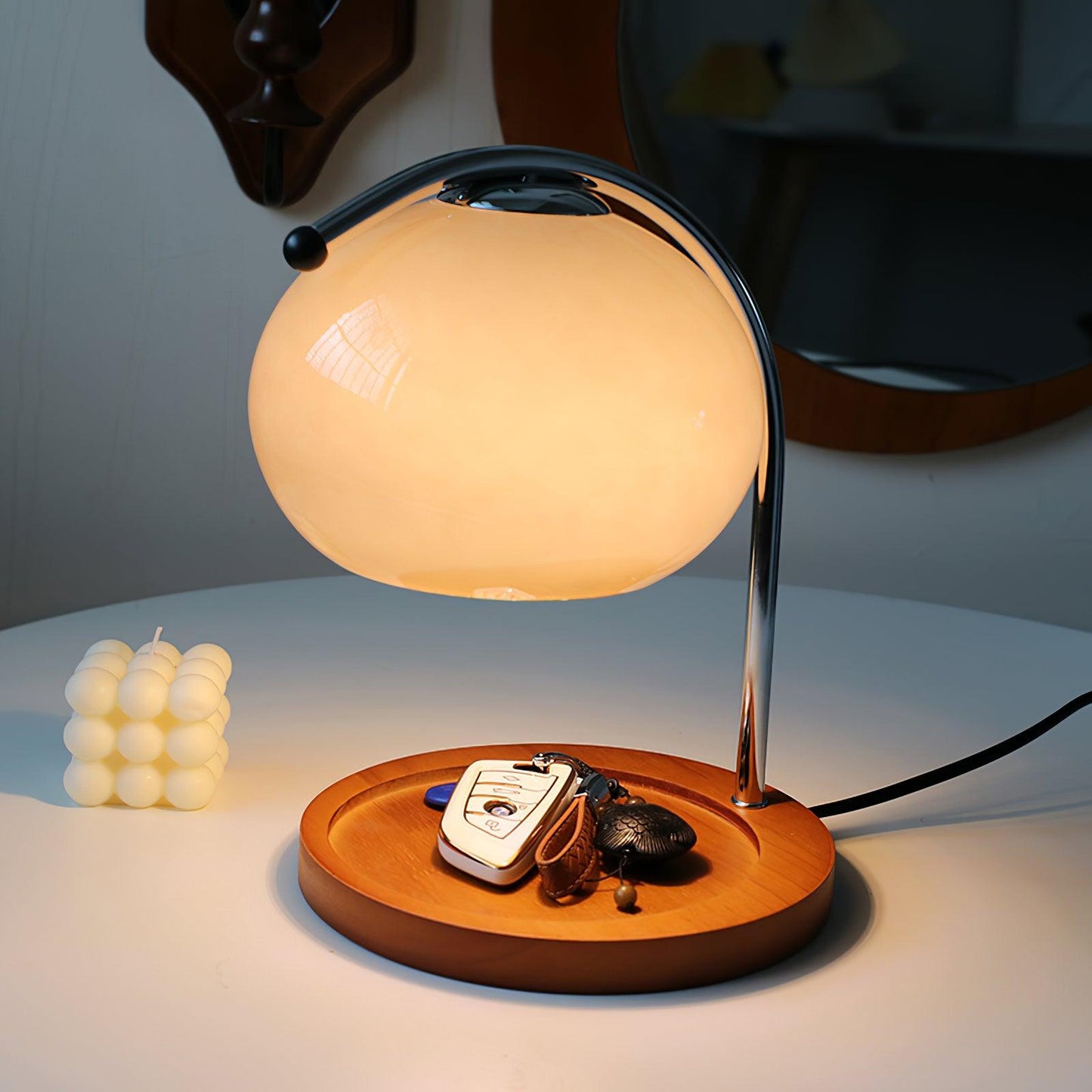 Élise Glaskerzenwärmerlampe mit Holzsockel-Design