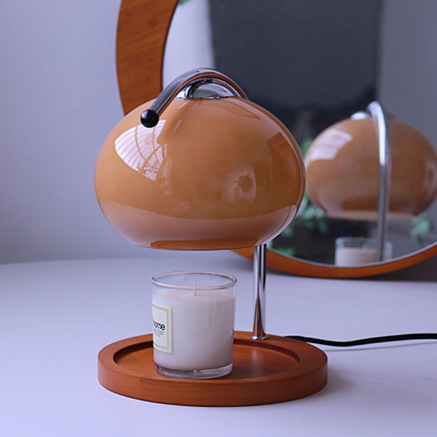 Élise Glaskerzenwärmerlampe mit Holzsockel-Design