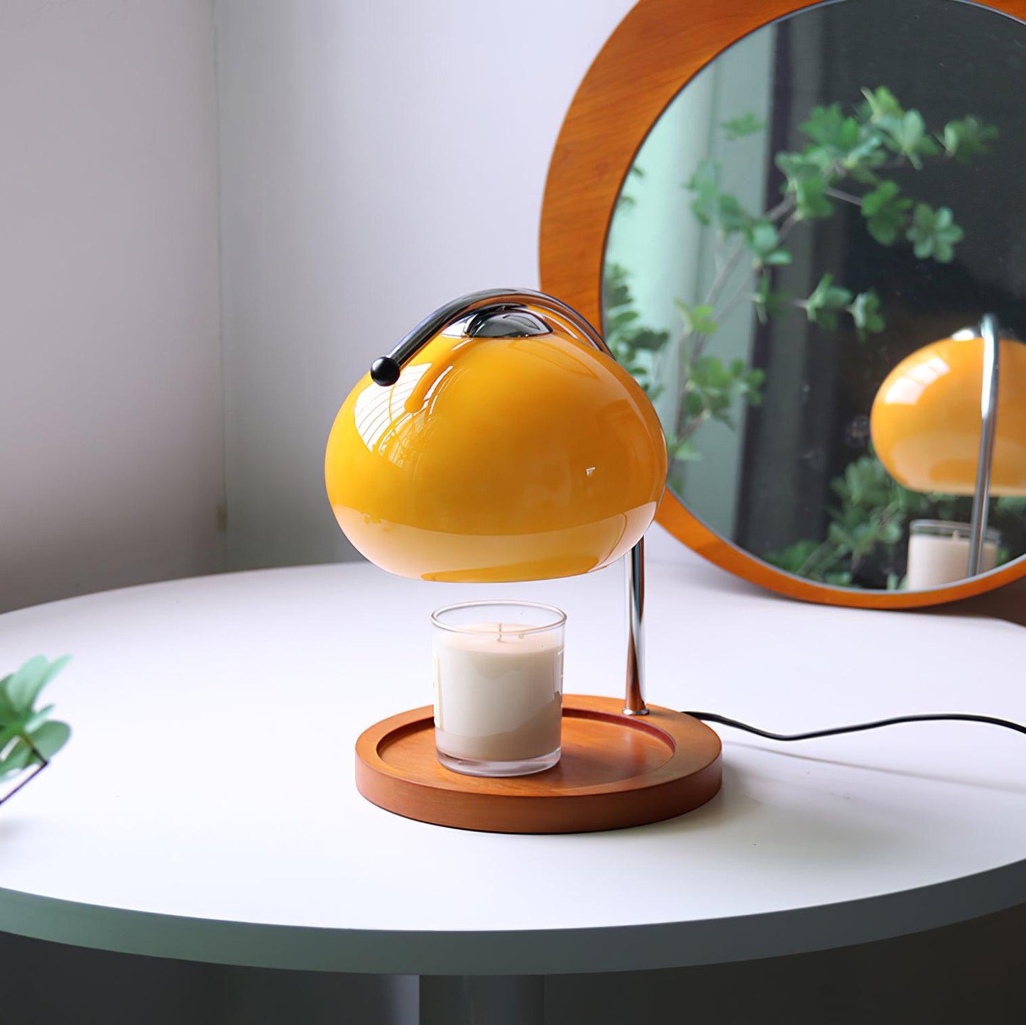 Élise Glaskerzenwärmerlampe mit Holzsockel-Design
