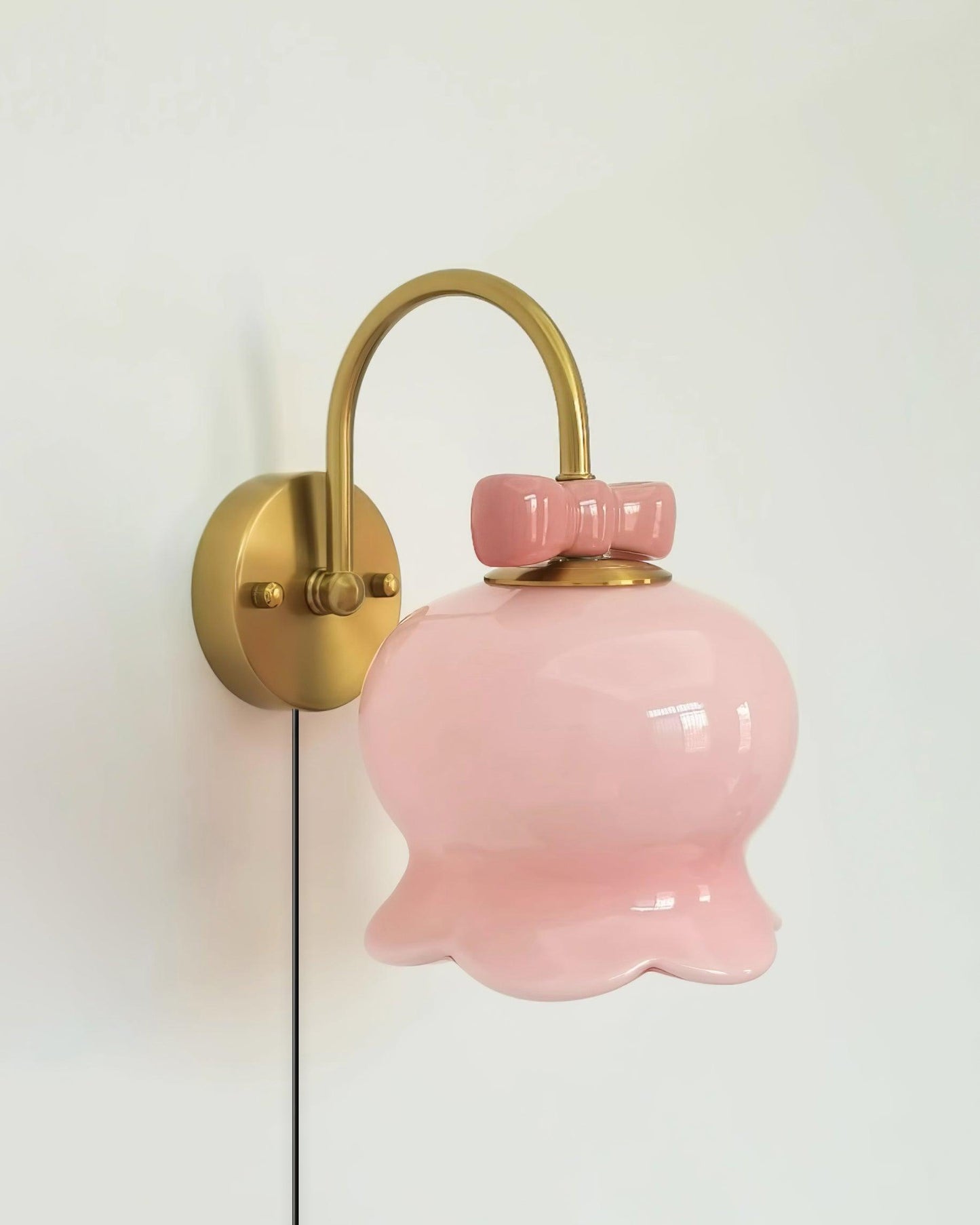 Chloé Bell Wandleuchte mit dekorativem Schleifendesign