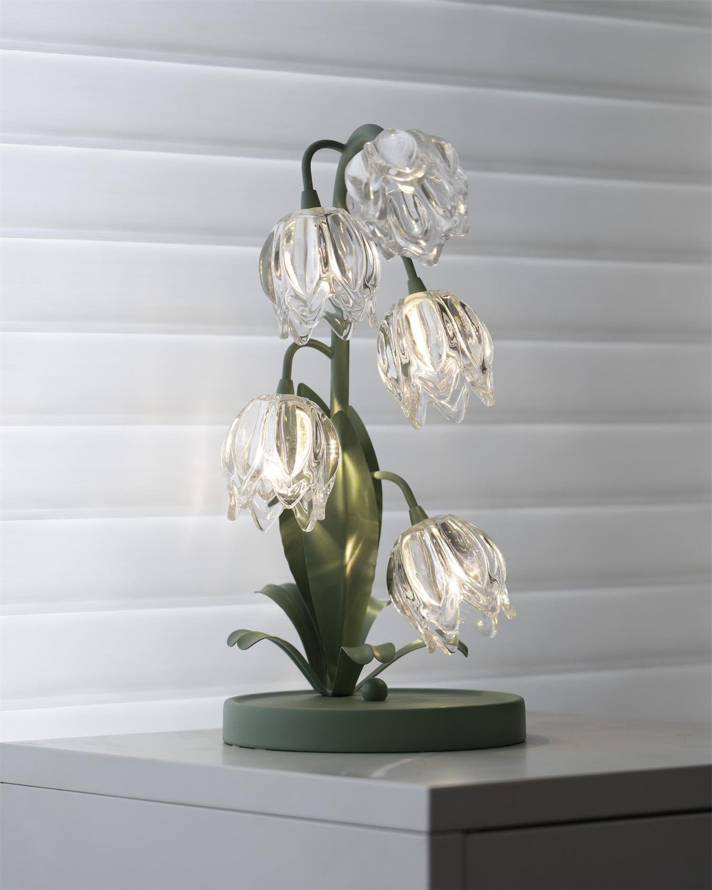 Aurélia Green Flower Table Lamp with Glass Petal Design
