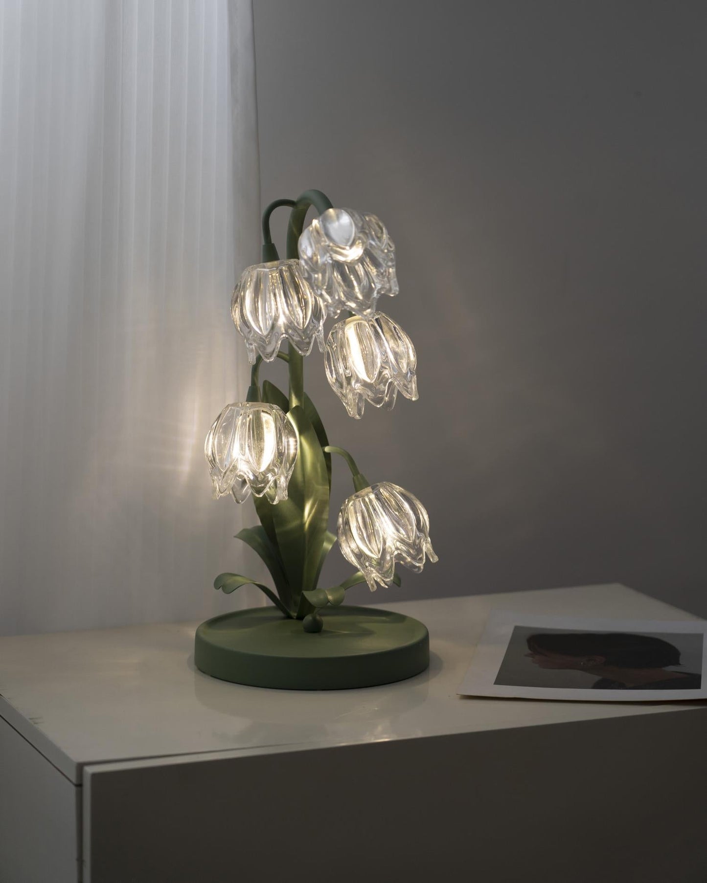 Aurélia Green Flower Table Lamp with Glass Petal Design