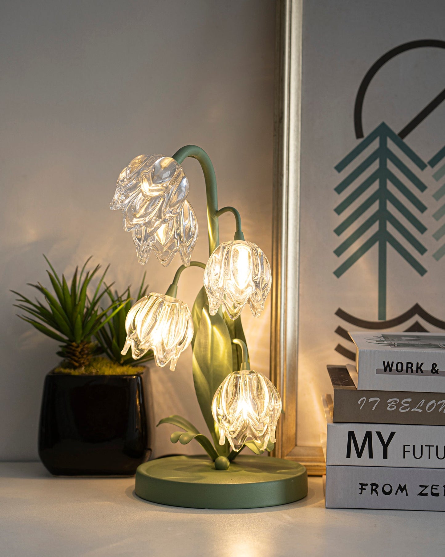Aurélia Green Flower Table Lamp with Glass Petal Design