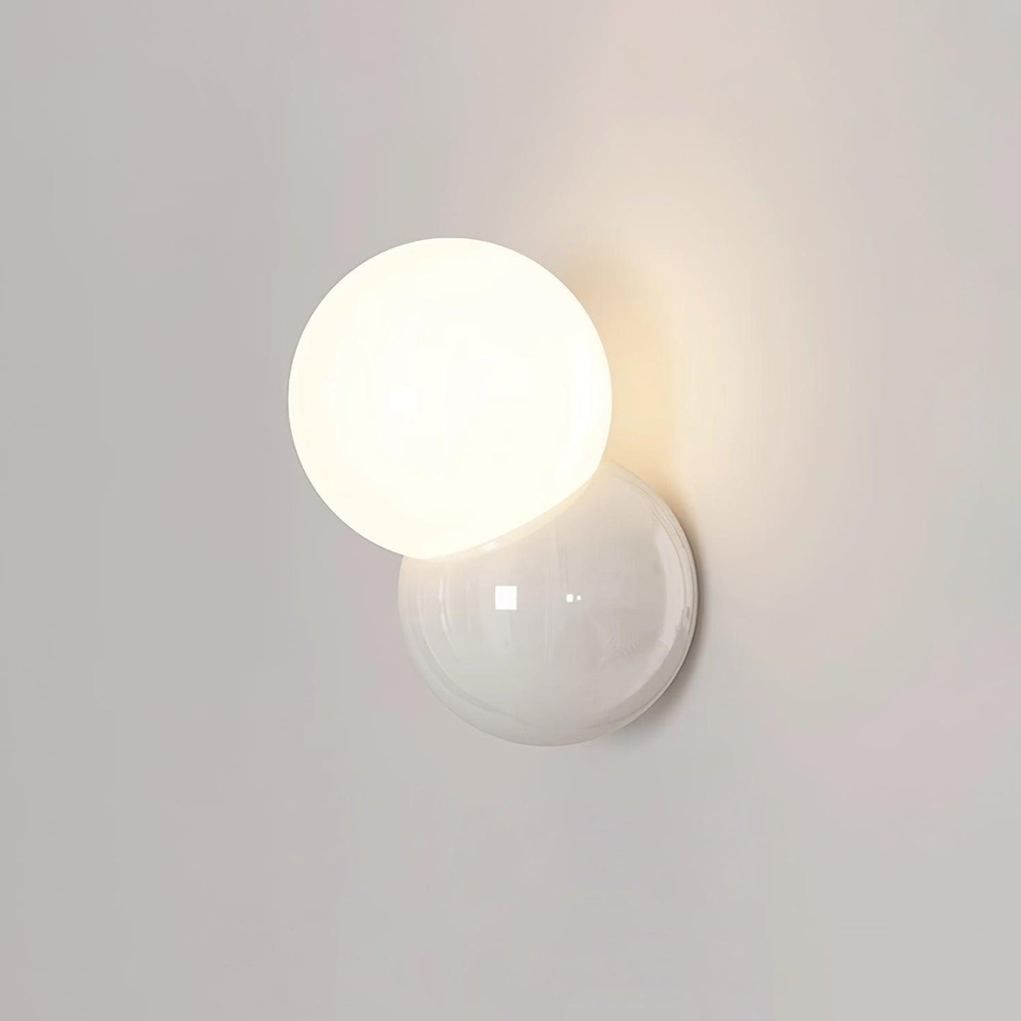 Lucien Orb Wandleuchte