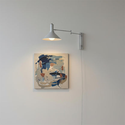 Céline Peak Steckdosenlampe mit verstellbarem Drehgelenk
