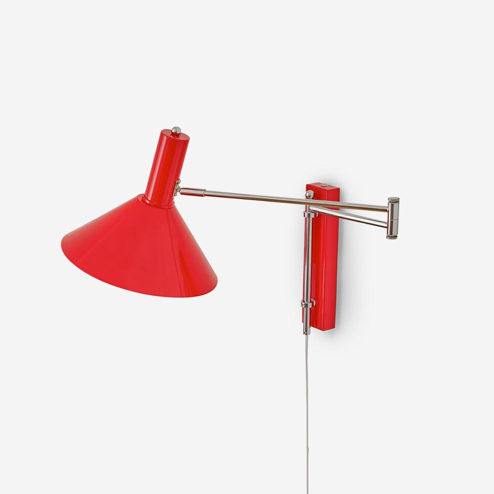 Céline Peak Steckdosenlampe mit verstellbarem Drehgelenk
