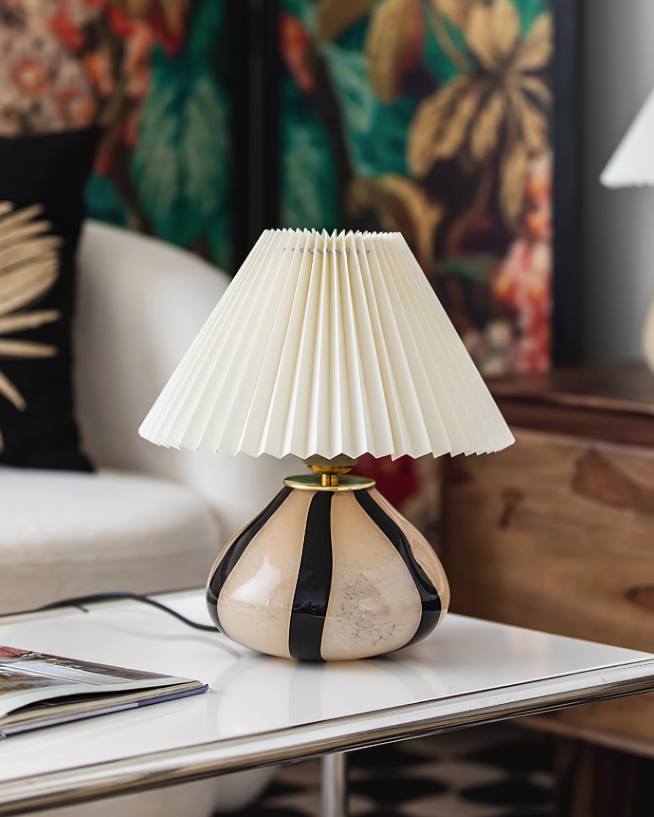 Élina Pleated Cavolo Table Lamp with Fabric and Glass Design