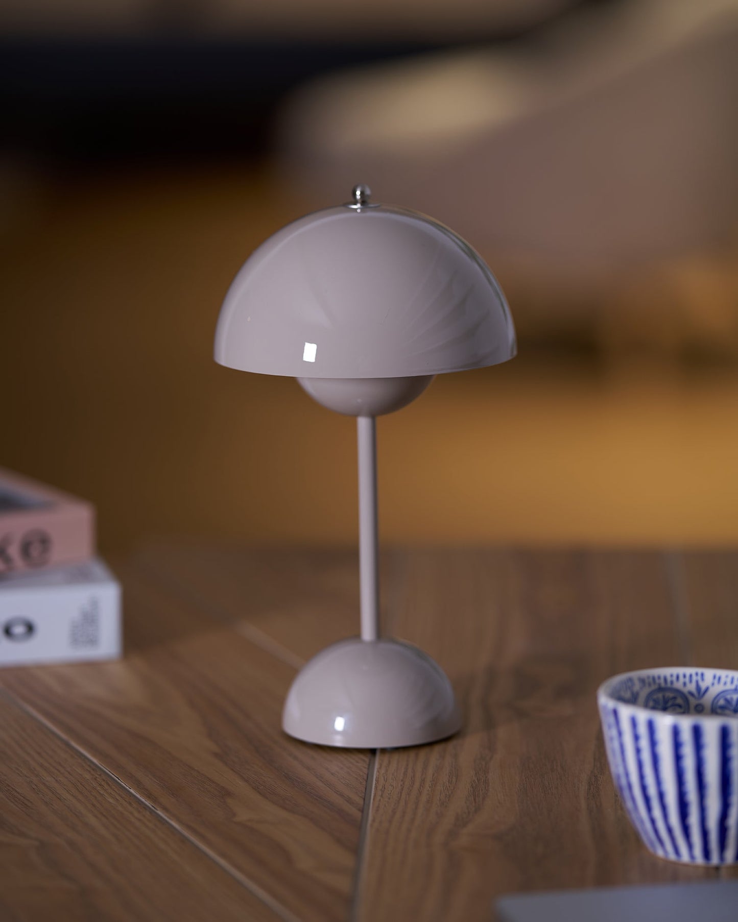 Élodie Wiederaufladbare LED-Tischleuchte mit Doppelkugeldesign