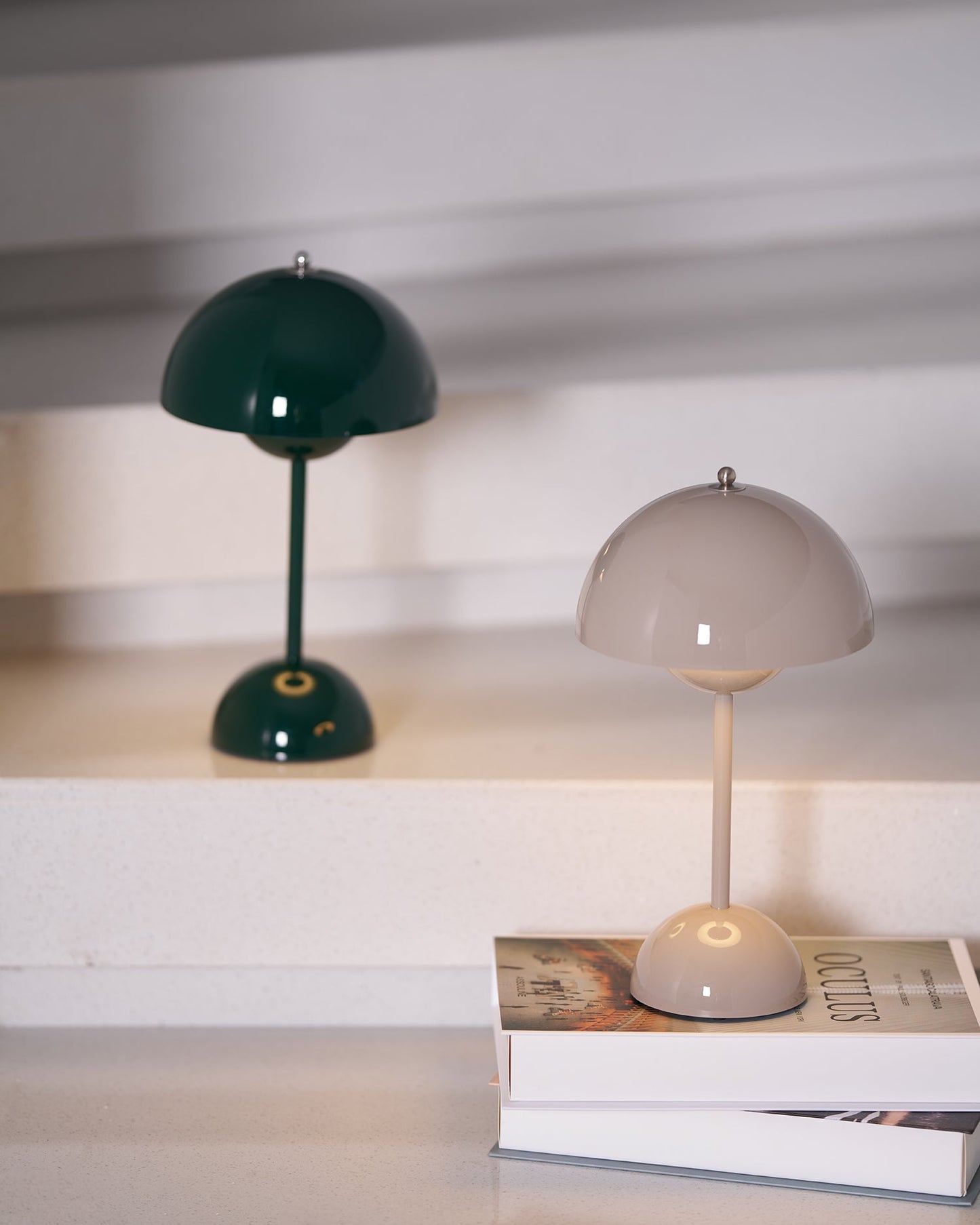 Élodie Wiederaufladbare LED-Tischleuchte mit Doppelkugeldesign
