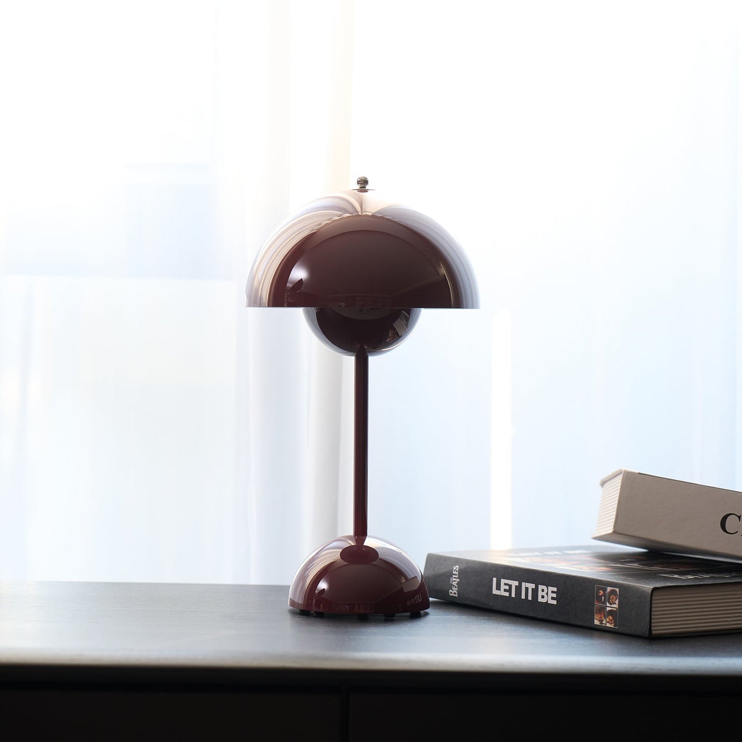 Élodie Wiederaufladbare LED-Tischleuchte mit Doppelkugeldesign