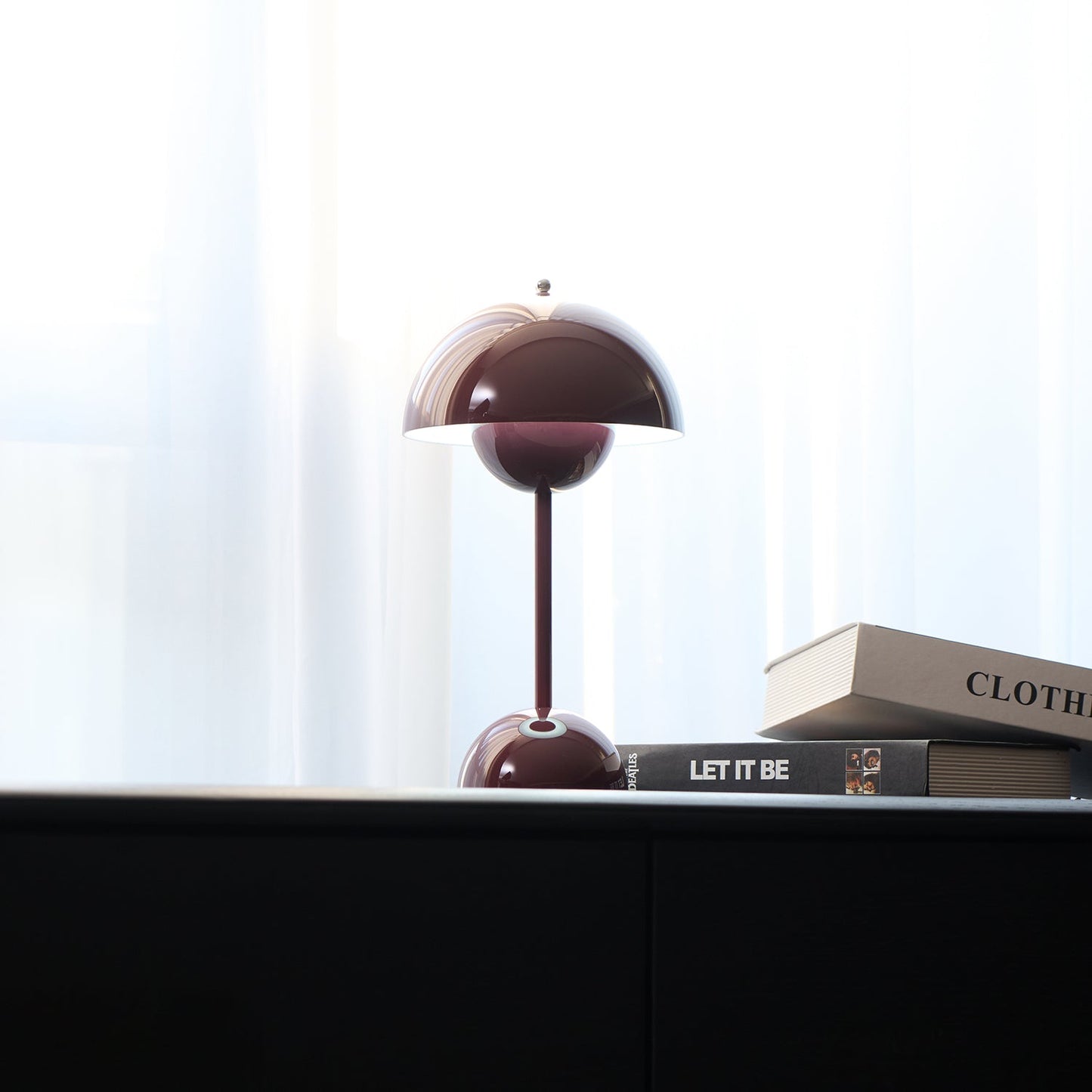 Élodie Wiederaufladbare LED-Tischleuchte mit Doppelkugeldesign