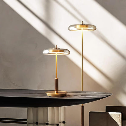 Auriane Glas-LED-Tischleuchte mit Messingsockel-Design