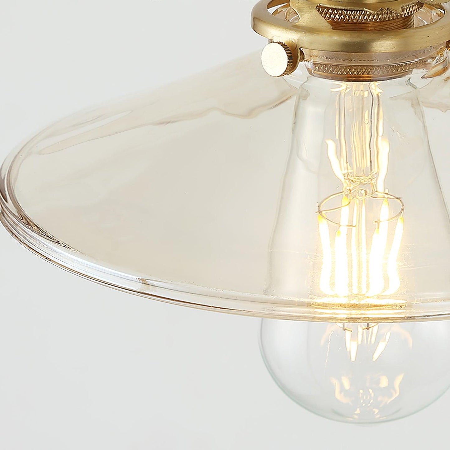 Amélie Retro Plug-in Wandlampe mit Walnuss- und Glasdesign