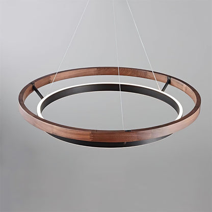 Chloé Ring-Kronleuchter, zwei Holzringe mit integriertem LED-Licht