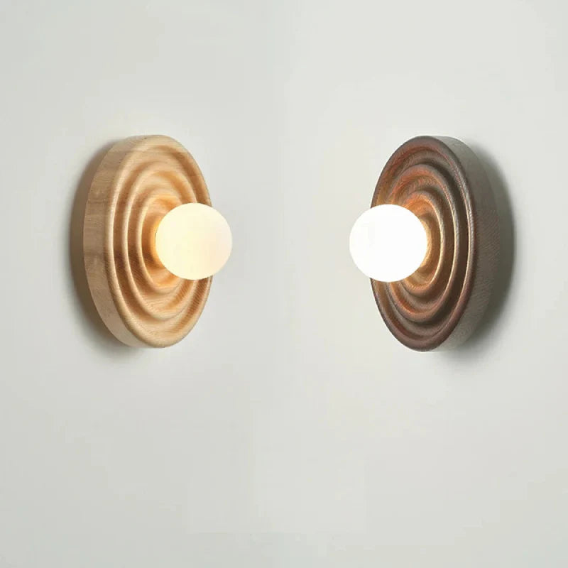 Colette Ripple Walnuss LED Wandleuchte
