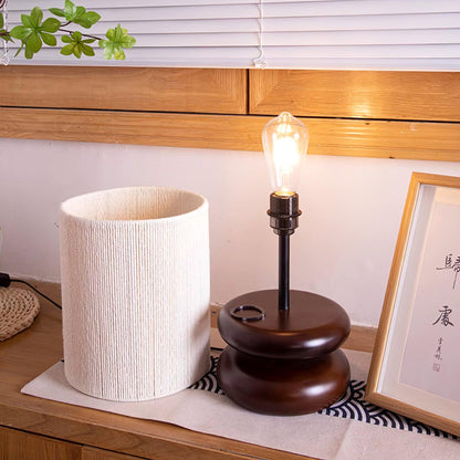 Camille Wooden River Rock Tischlampe mit Stoffschirm
