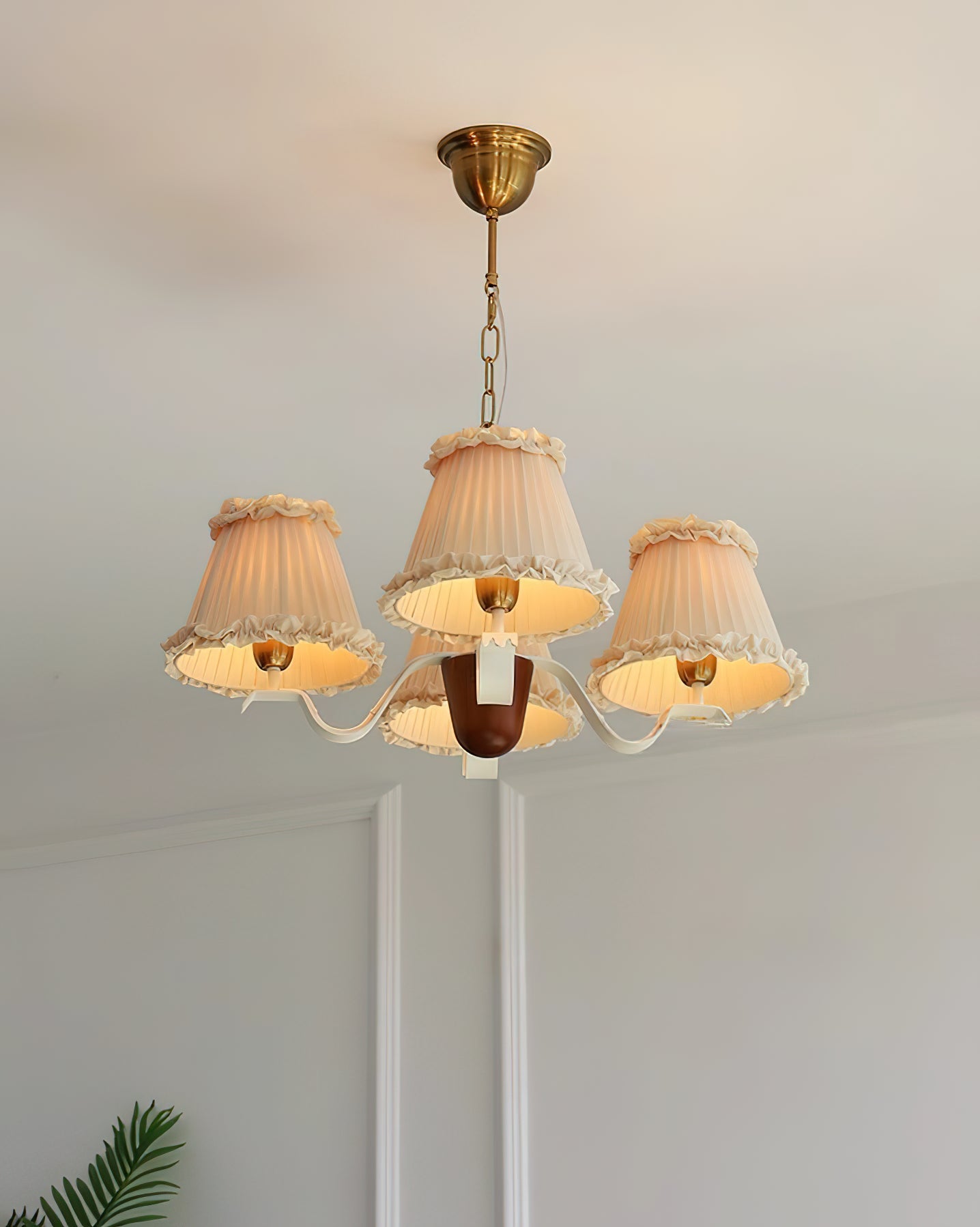 Sabine Rosvyn Chandelier