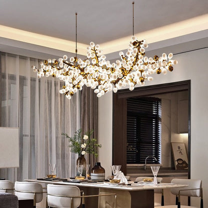 Chloé Kronleuchter mit goldenem Weinreben-Design