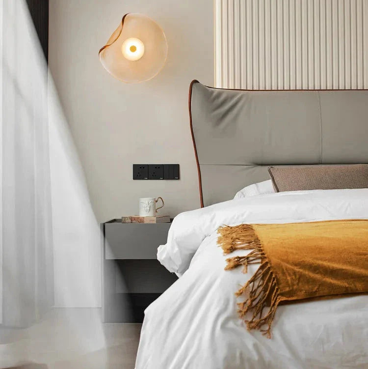 Élise Halo LED-Wandleuchte mit Glasschirm