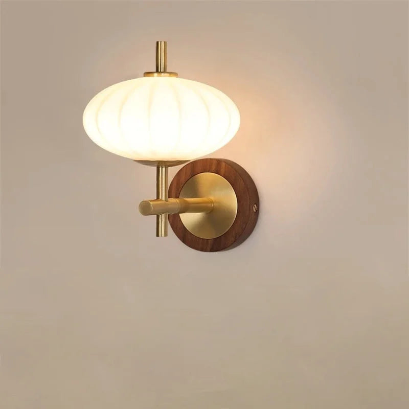 Camille Aurelia Gerippte Glas LED Wandleuchte