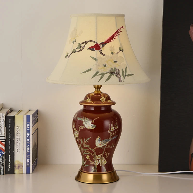 Handbestickte Elster Keramik LED-Stehlampe für die Heimdekoration