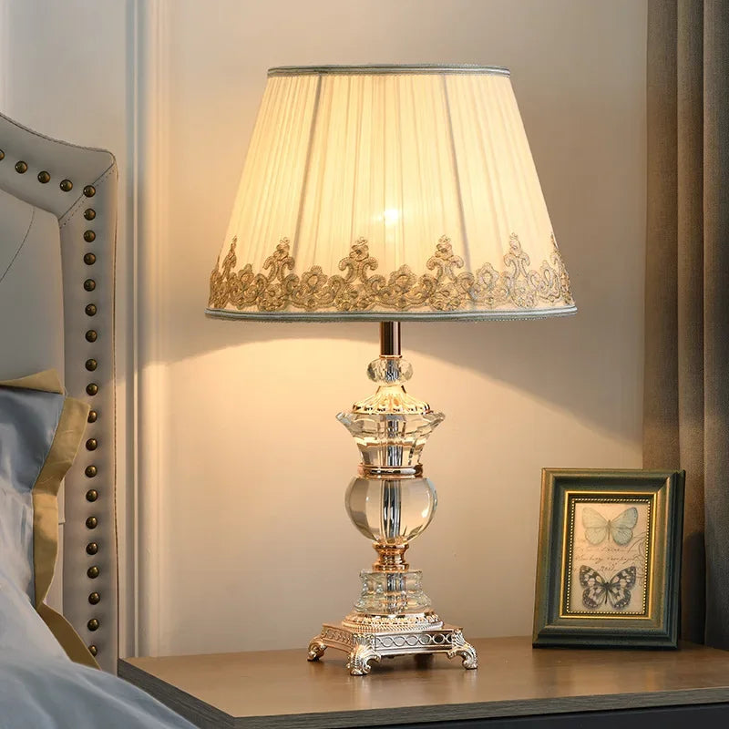 Retro Palast Kristall LED Tischleuchte für Schlafzimmer und Wohnzimmer