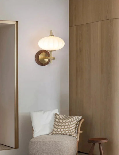 Camille Aurelia Gerippte Glas LED Wandleuchte