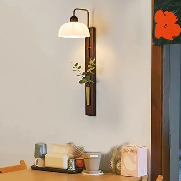 Aiko japanische Vintage Massivholz LED Wandleuchte