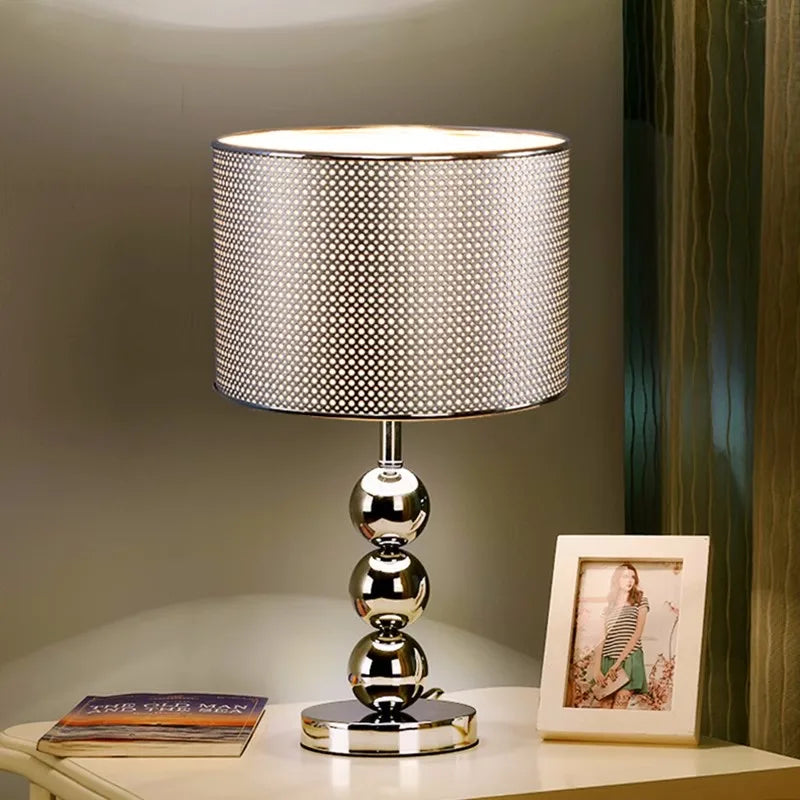 Élise Modern Fashion Alloy Acrylic Bedside Table Lamp E27 Desk Light