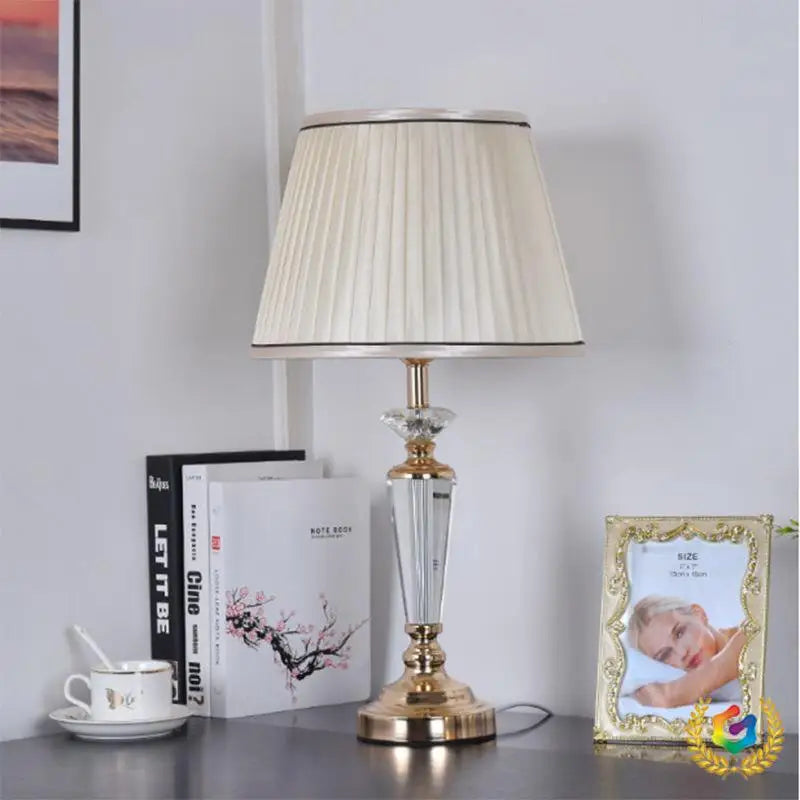 Europäische Retro-Kristall-Stehlampe für Wohnzimmer & Schlafzimmer
