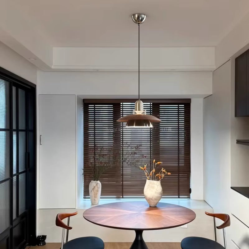 Amélie Aero Linear Pendelleuchte aus Holz und Metall