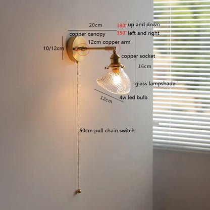 Émilie Drehbare Glas-Wandleuchte mit Zugschalter