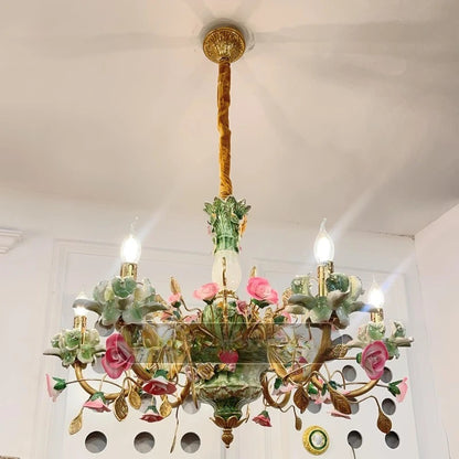 Élise Porzellan-Messing-Kronleuchter Französische Luxus-Deckenleuchte