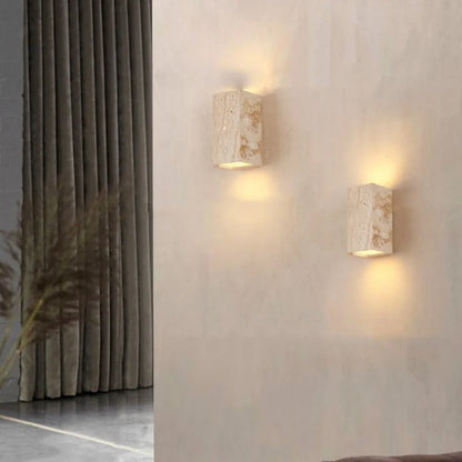 Élise Gelber Travertin-LED-Wandleuchte im japanischen Luxus-Stil