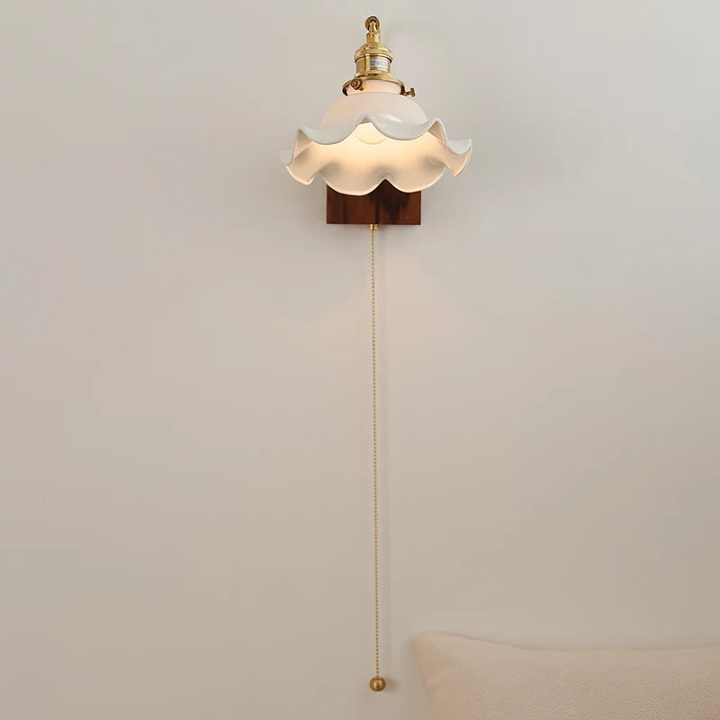 Amélie Vintage Ceramic Flower Wall Light