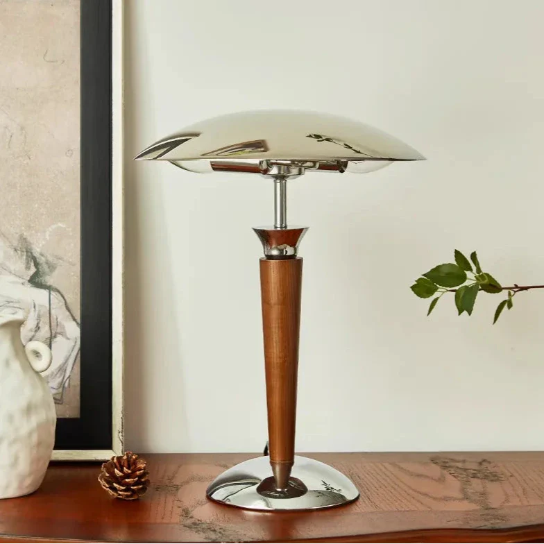 Noémie Schreibtischlampe aus Holz und Chrom