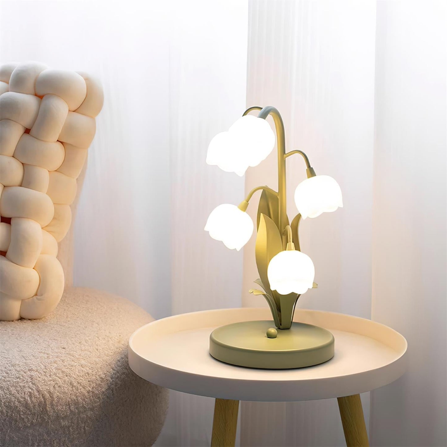 Élodie Orchideenblüten-Tischleuchte mit künstlerischem Blumendesign