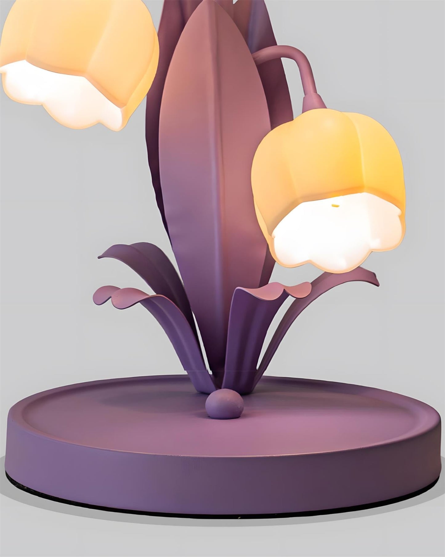 Élodie Orchideenblüten-Tischleuchte mit künstlerischem Blumendesign