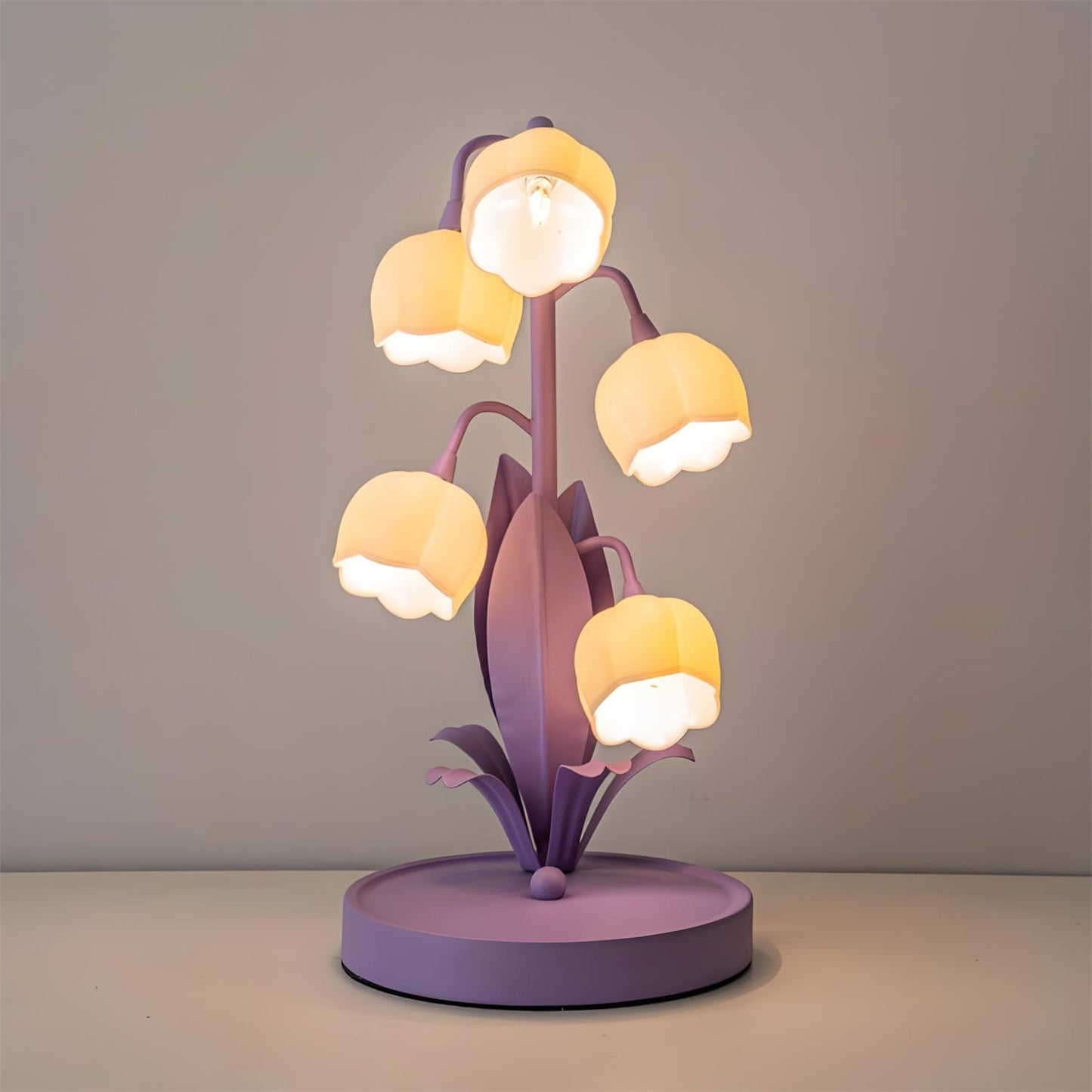 Élodie Orchideenblüten-Tischleuchte mit künstlerischem Blumendesign